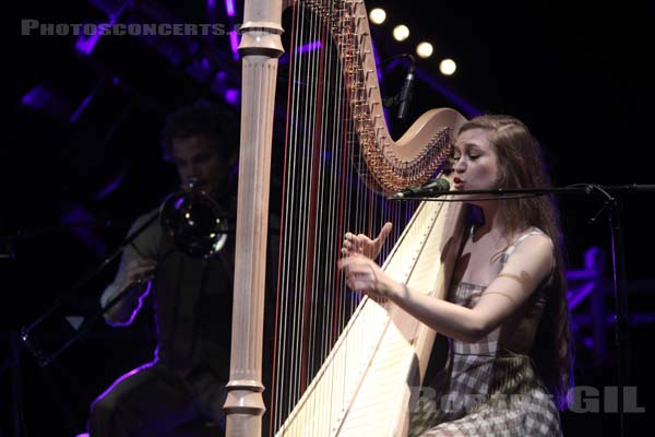 JOANNA NEWSOM - 2010-05-31 - PARIS - Espace Charlie Parker - Grande Halle - 